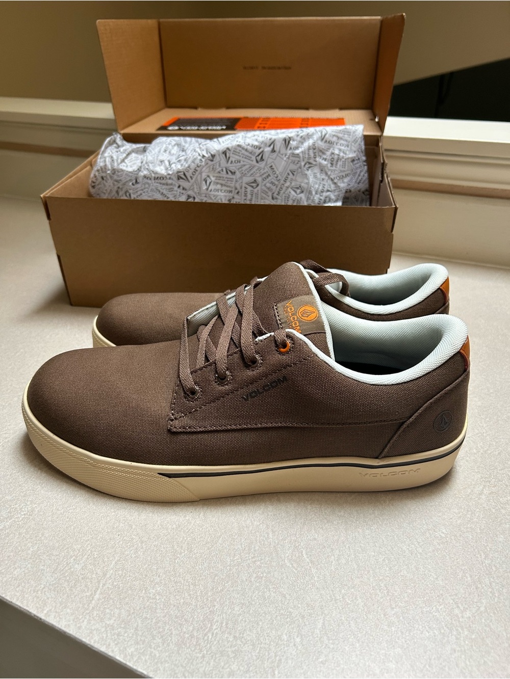 NIB Volcom Workwear True EH Composite Toe Non-slip Brown | M11
